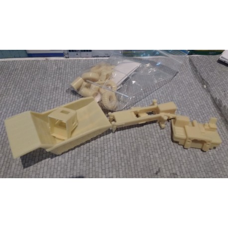 caterpillar DUMPER 769B monté / READY PAINTED / 1/87eme / reservation